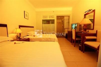 Jinjiang Hot Spring Hotel 4*