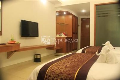 Sanjin Holiday Hotel 4*