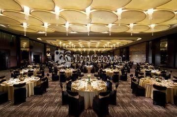 Hilton Shanghai Hongqiao 5*