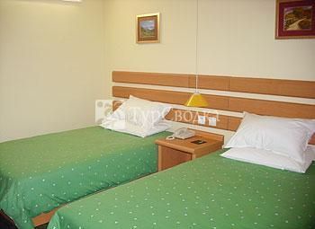 Home Inn Shanghai Zhangjiang Yuanqu 2*