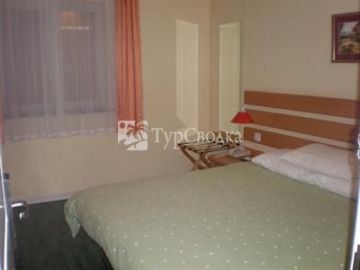 Home Inn Shanxi Road Shanghai 2*