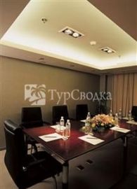 Howard Johnson All Suites Hotel Shanghai 4*