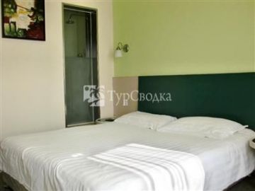 Motel 168 NanHui Huinan Branch Shanghai 2*