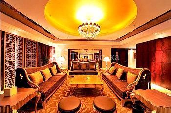 Urumqi Northwest Petroleum Hotel 5*