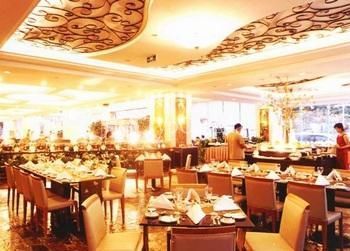 Yilite Hotel Urumchi 4*