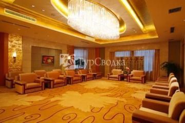 Jinling Lakeview Hotel 5*