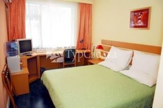 Home Inn Railway Station Xi'an 2*