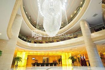 Yulong International Hotel 5*