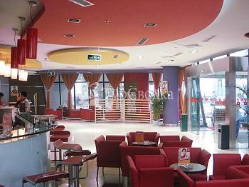 Hotel Ibis Yaan Downtown 2*