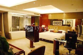 Yiwu International Mansion Hotel 5*