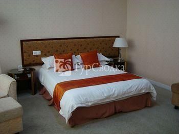 Ruilong Hotel 4*