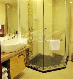 Crown Holiday Hotel Zhuha 3*