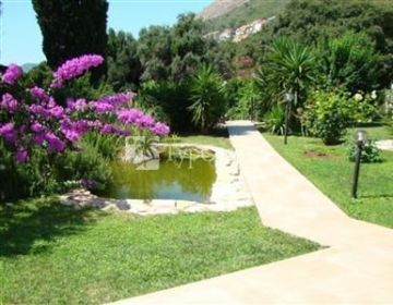 Hedera Estate - Villa and House 3*