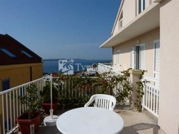 Apartments Kresic Hvar 3*