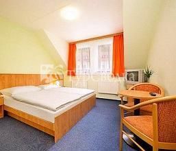 Hotel Zavis Z Falkenstejna Hluboka nad Vlatovou 4*
