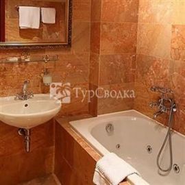 King Charles Boutique Hotel Residence 4*