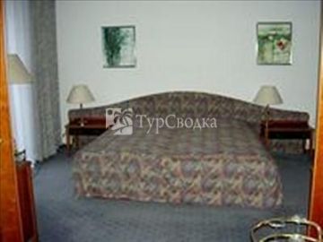 Club Hotel Praha Pruhonice 4*