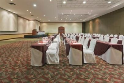 Crowne Plaza Hotel San Salvador 3*