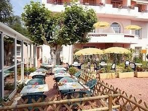Hotel L Esterella Agay 2*