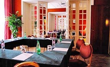 BEST WESTERN Grand Hotel de Univers 3*
