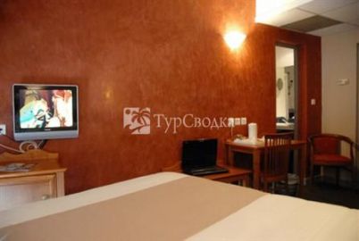 Kyriad Avignon Centre Palais des Papes 3*