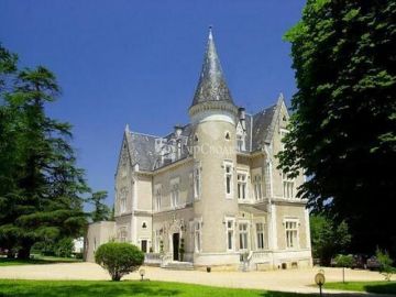 Chateau Des Reynats 4*
