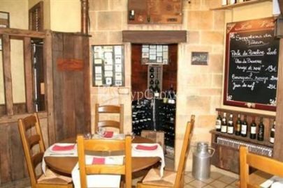 Comfort Hotel Chartres 2*