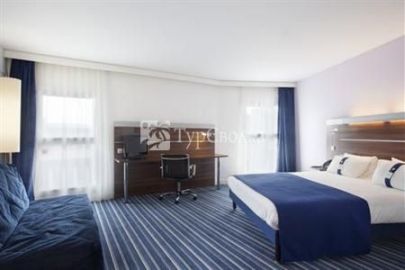 Holiday Inn Express Marseille Saint Charles 3*