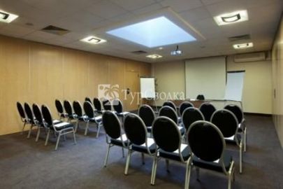 Holiday Inn Marseille City Centre 4*
