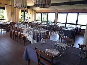 Le Saint Cyr Hotel-Restaurant 2*