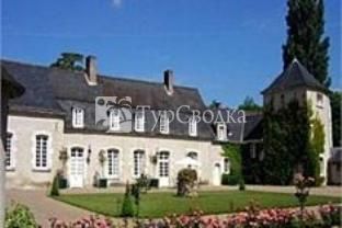 Chateau du Portail Bed And Breakfast Monteaux 3*