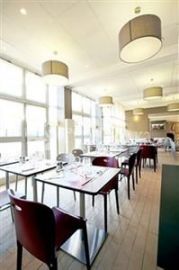 Campanile Paris Ouest-Nanterre-La Defense 2*