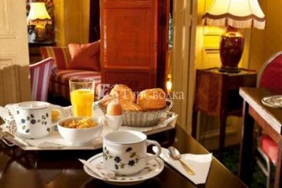 Hotel Favart 3*