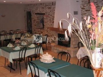 Logis Cruzel Hotel Saint-Etienne-de-Maurs 2*