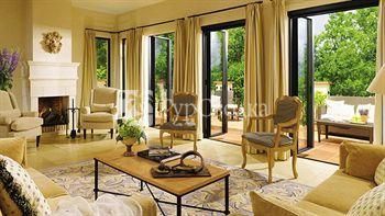 Four Seasons Resort Provence at Terre Blanche 4*