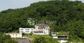 Hotel Kurhaus Uhlenberg 3*