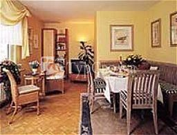 Hotel Helvetia Garni 3*
