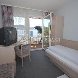 Hotel zur Fluh 3*