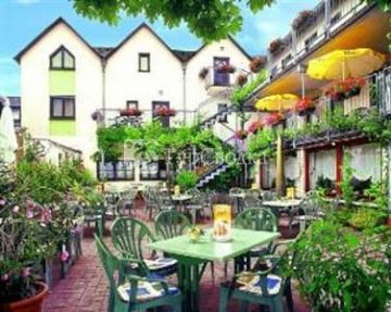 Weinhaus Berg 2*