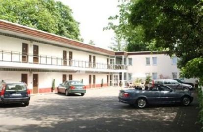 Advena Motel Frankfurt 3*