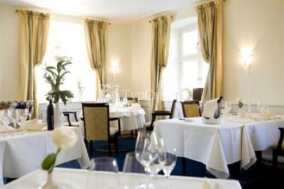 Hotel Schloss Reinach 4*