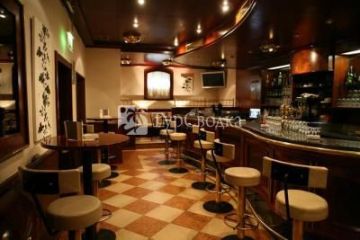 Altstadt Hotel Athos 3*
