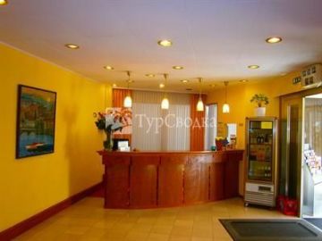 Hotel Sachsentor 3*