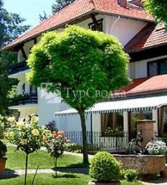 Landhotel Waldhaus 3*