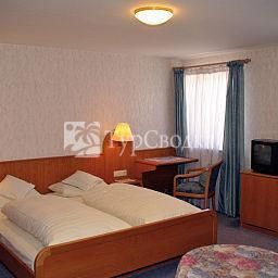 Gasthof und Pension zum Kreuz 4*