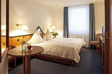Zollhaus, Zum 4*