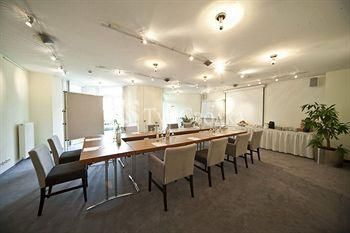 Hotel Rheinpark 4*