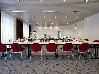 Ibis Regensburg City 2*