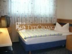 Aparthotel am Autohof 3*