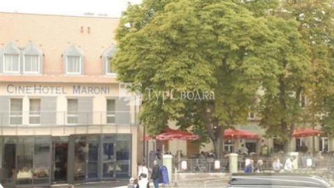 CineHotel Maroni 3*